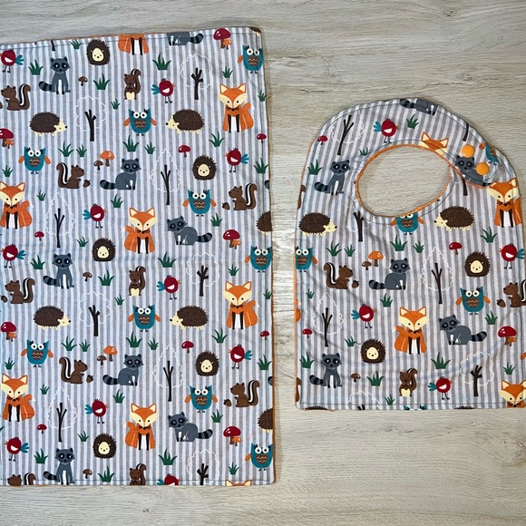 NEW 🪡 Handmade Woodland Creatures Baby to Toddler Bib and Burp Cloth Set - Picture 5 of 9